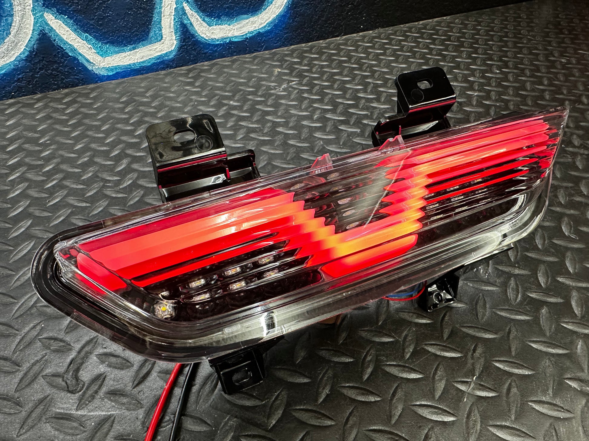 Ford Mustang S550 clear LED reverse light with flashing brake light