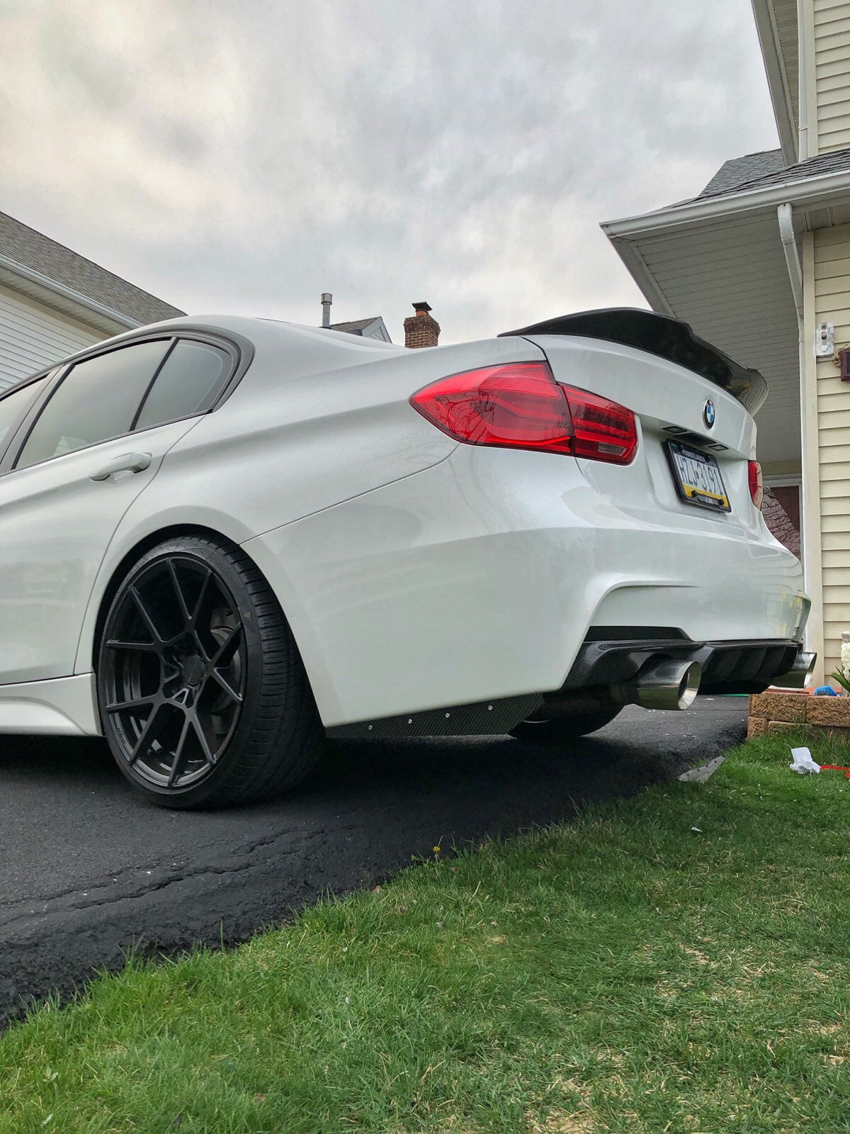 BMW Carbon Fiber Rear Bumper Splitter Extensions Matte Dry (Rivets)