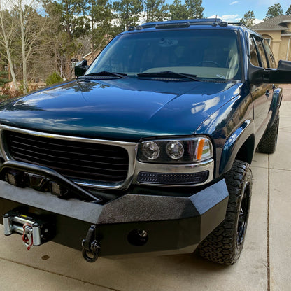 1999-2007 GMC Sierra/Yukon/Yukon XL Bumper Lights w/ Sequential Turn Signal Lights (Glossy Black Housing/Smoked Lens)