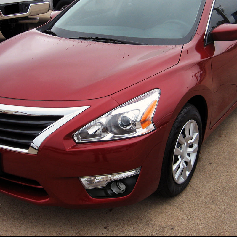 2013-2015 Nissan Altima Sedan H11 Fog Lights Kit (Chrome Housing/Clear Lens)