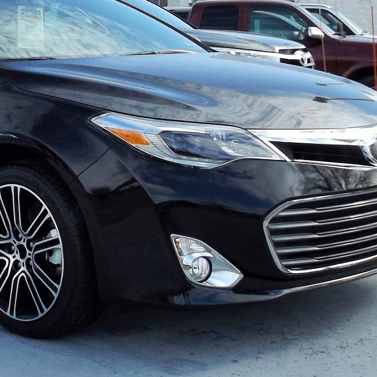 2013-2015 Toyota Avalon H11 Fog Lights Kit w/ Switch & Wiring Harness (Chrome Housing/Clear Lens)