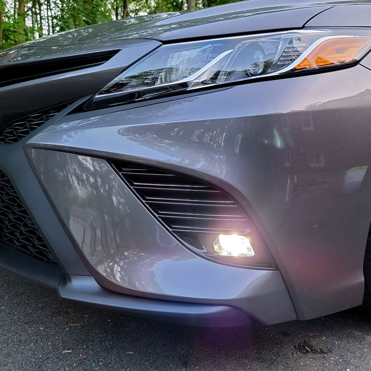 2018-2020 Toyota Camry SE/XSE 12V/19W H16 Fog Lights Kit (Chrome Housing/Clear Lens)