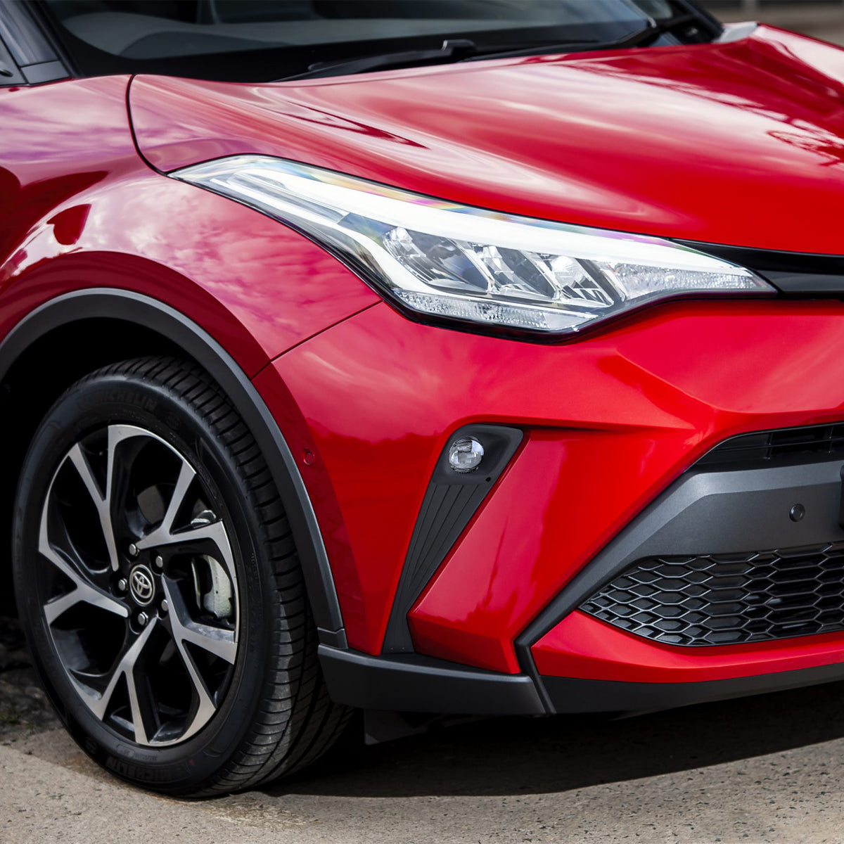 2020-2021 Toyota C-HR LED Fog Light Kit (Chrome Housing/Clear Lens)