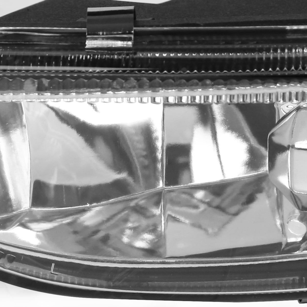 2001-2002 Toyota Corolla H3 Fog Lights (Chrome Housing/Clear Lens)