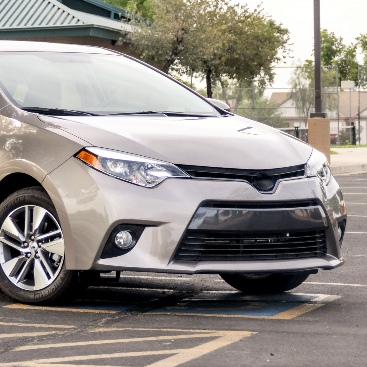 2014-2016 Toyota Corolla H16 Fog Lights Kit (Chrome Housing/Clear Lens)