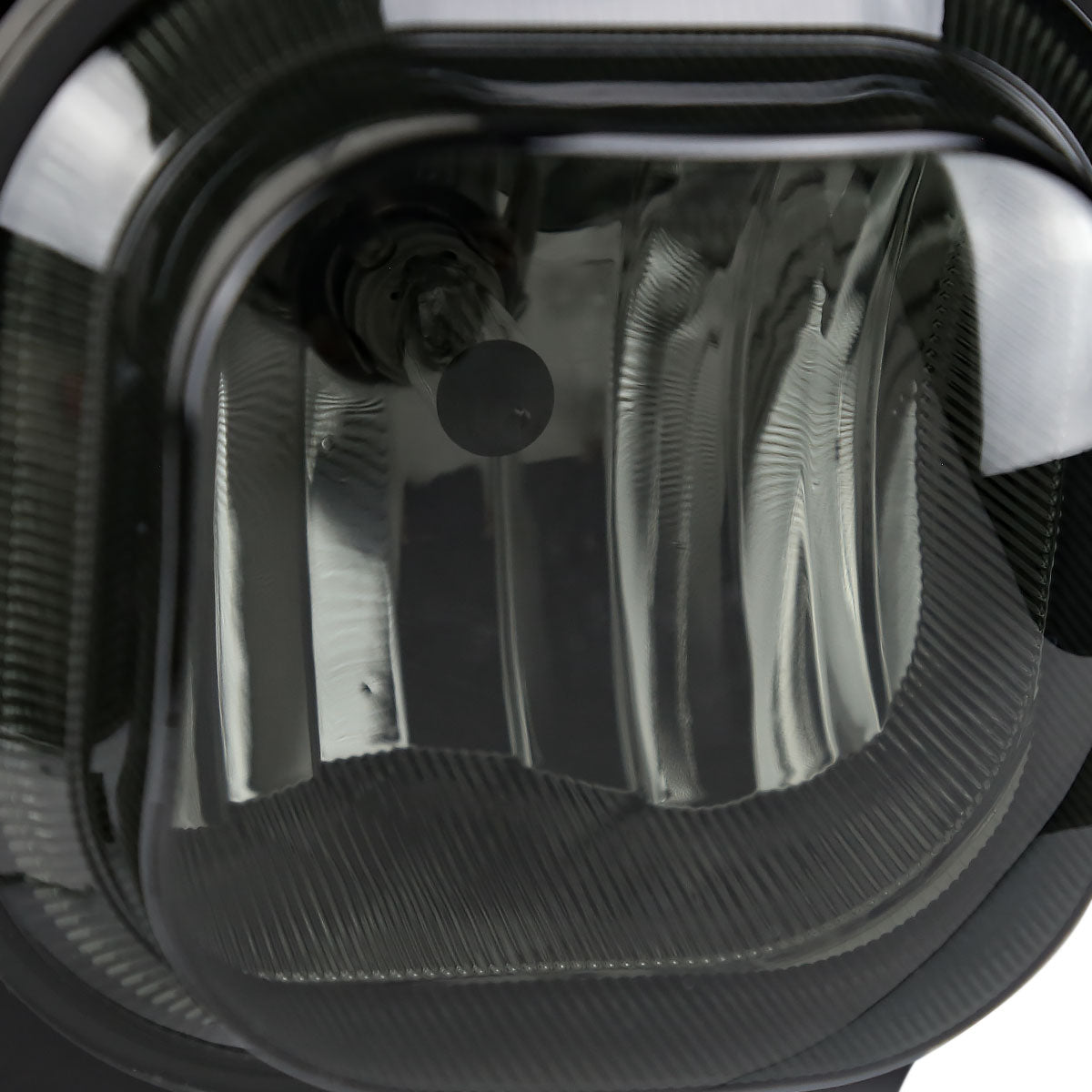 2008-2010 Ford F-250/F-350/F-450/F-550 Super Duty H10 Fog Lights w/ Switch & Wiring Harness (Chrome Housing/Smoked Lens)