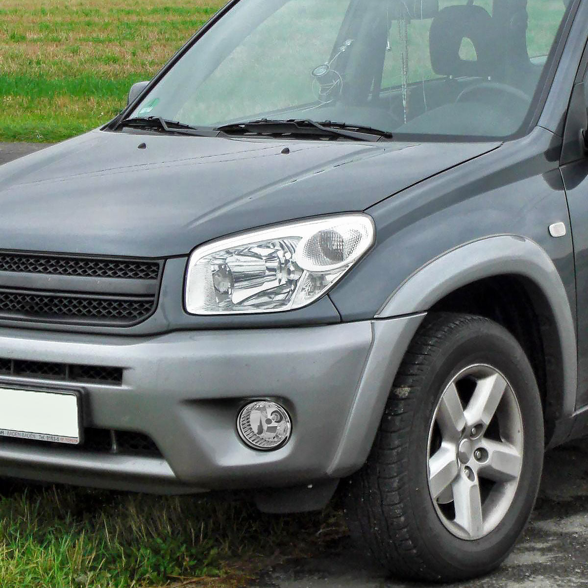 2000-2009 Toyota Echo/Highlander/Prius 9006 Fog Lights Kit w/ Switch & Wiring Harness (Chrome Housing/Clear Lens)