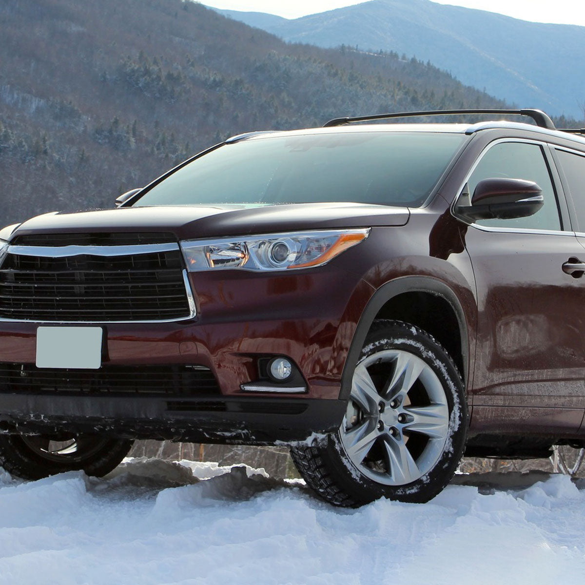 2014-2016 Toyota Highlander H16 Fog Lights Kit w/ LED Light Strip (Chrome Housing/Clear Lens)