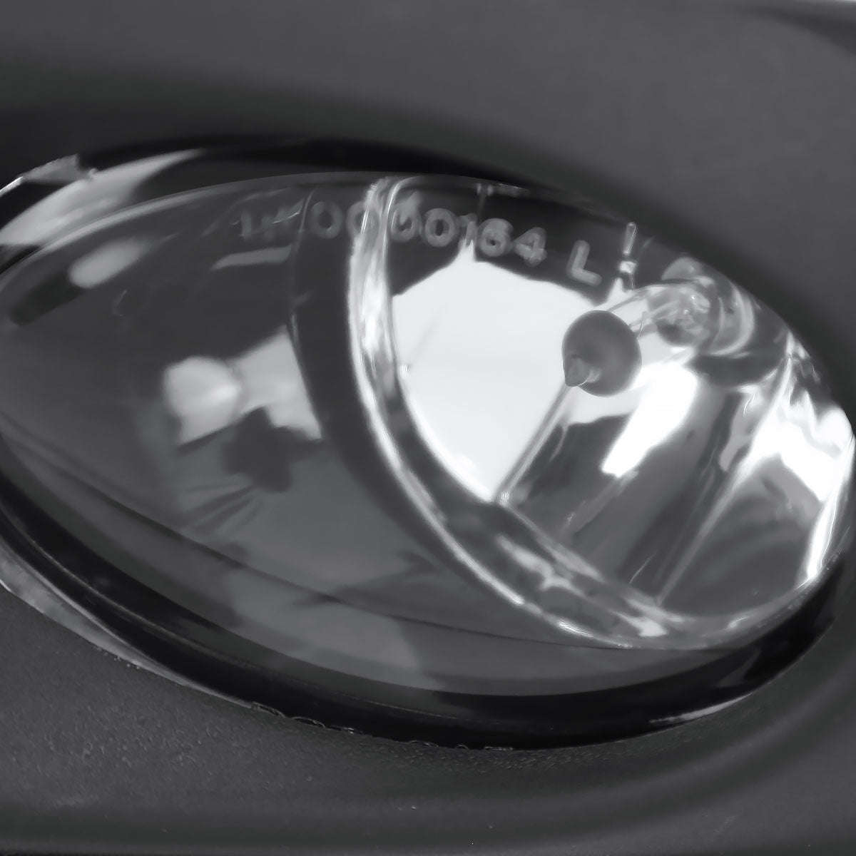 2011-2014 Volkswagen Jetta Sedan 9006 Fog Lights Kit w/ Switch & Wiring Harness (Chrome Housing/Clear Lens)