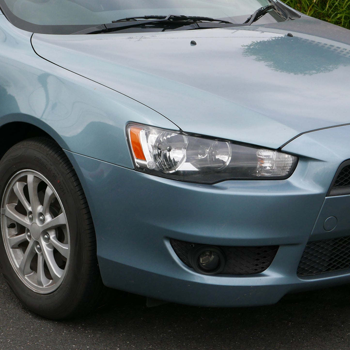 2008-2012 Mitsubishi Lancer H11 Fog Lights Kit (Chrome Housing/Smoked Lens)