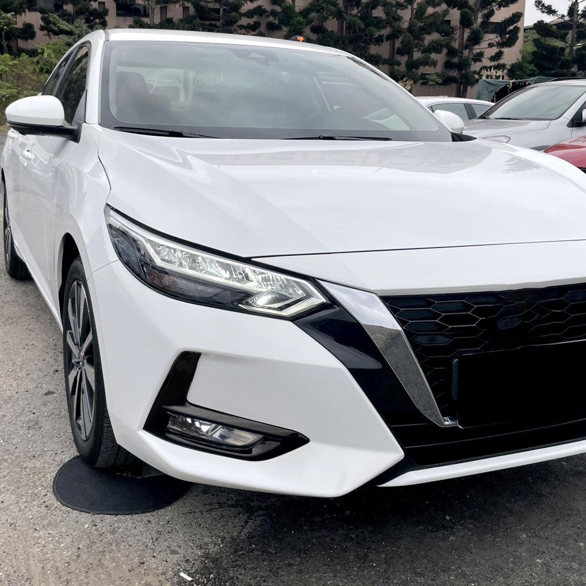 2020-2021 Nissan Sentra H8 Fog Lights Kit (Chrome Housing/ Clear Lens)