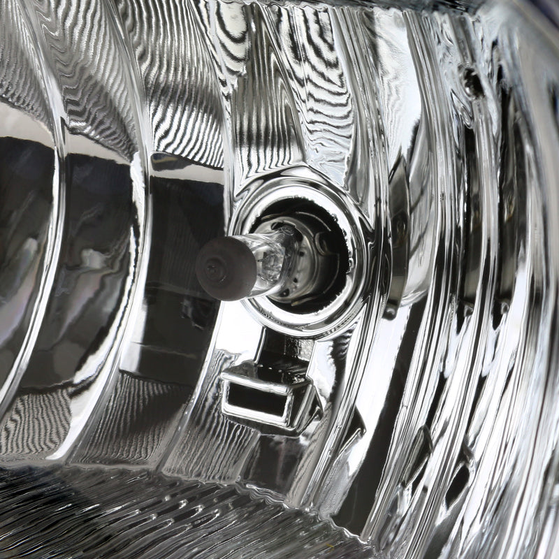 2002-2007 Chevrolet Silverado/Avalanche H10 Fog Lights Wiring Kit (Chrome Housing/Clear Lens)