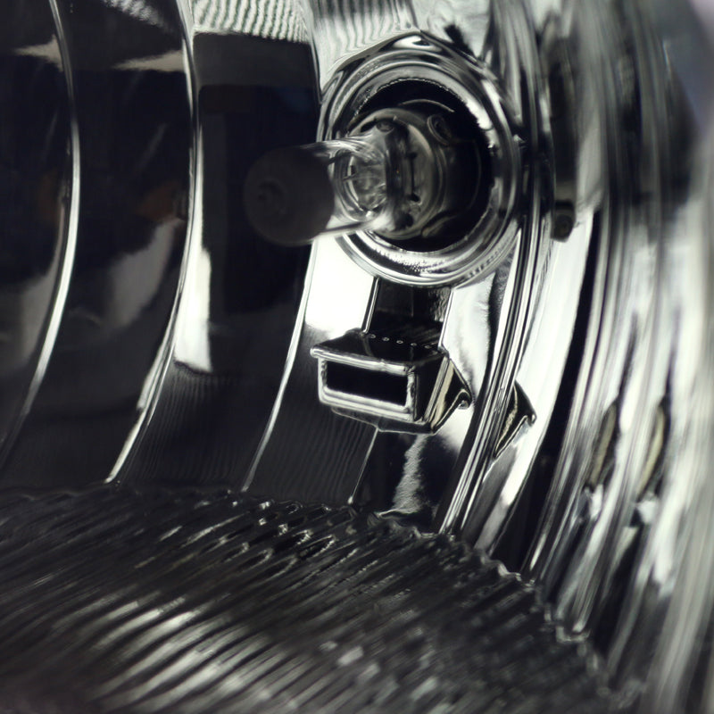 2002-2007 Chevrolet Silverado/Avalanche H10 Fog Lights (Chrome Housing/Smoked Lens)