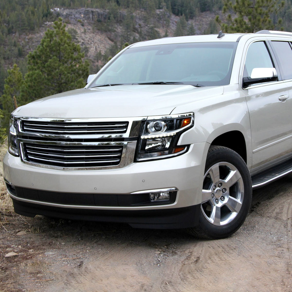 2015-2020 Chevrolet Tahoe/Suburban H8 Fog Lights Kit (Chrome Housing/Clear Lens)