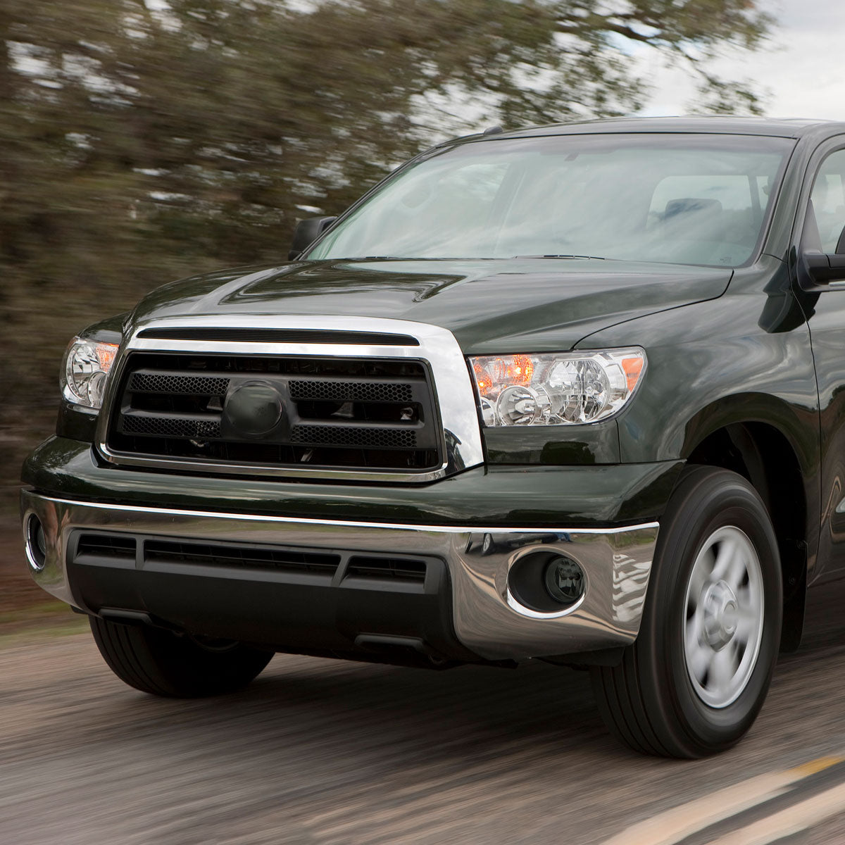 2007-2013 Toyota Tundra/Sequoia H10 Fog Lights Kit (Chrome Housing/Smoked Lens)