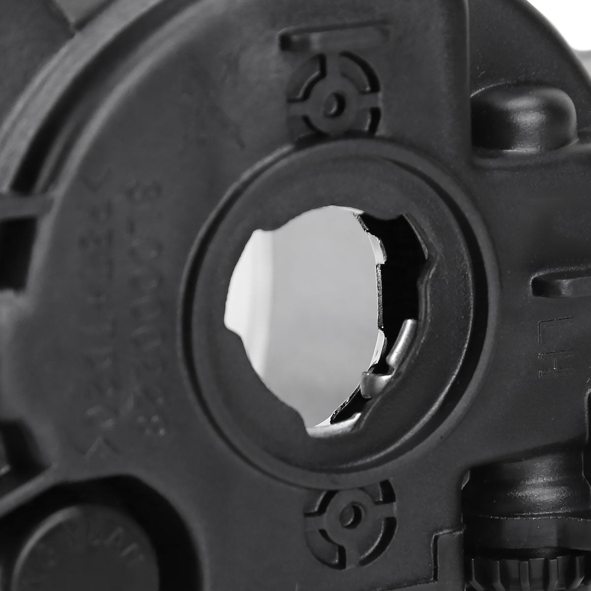 2012-2014 Nissan Versa H11 Fog Lights Kit w/ Switch & Wiring Harness (Chrome Housing/Clear Lens)