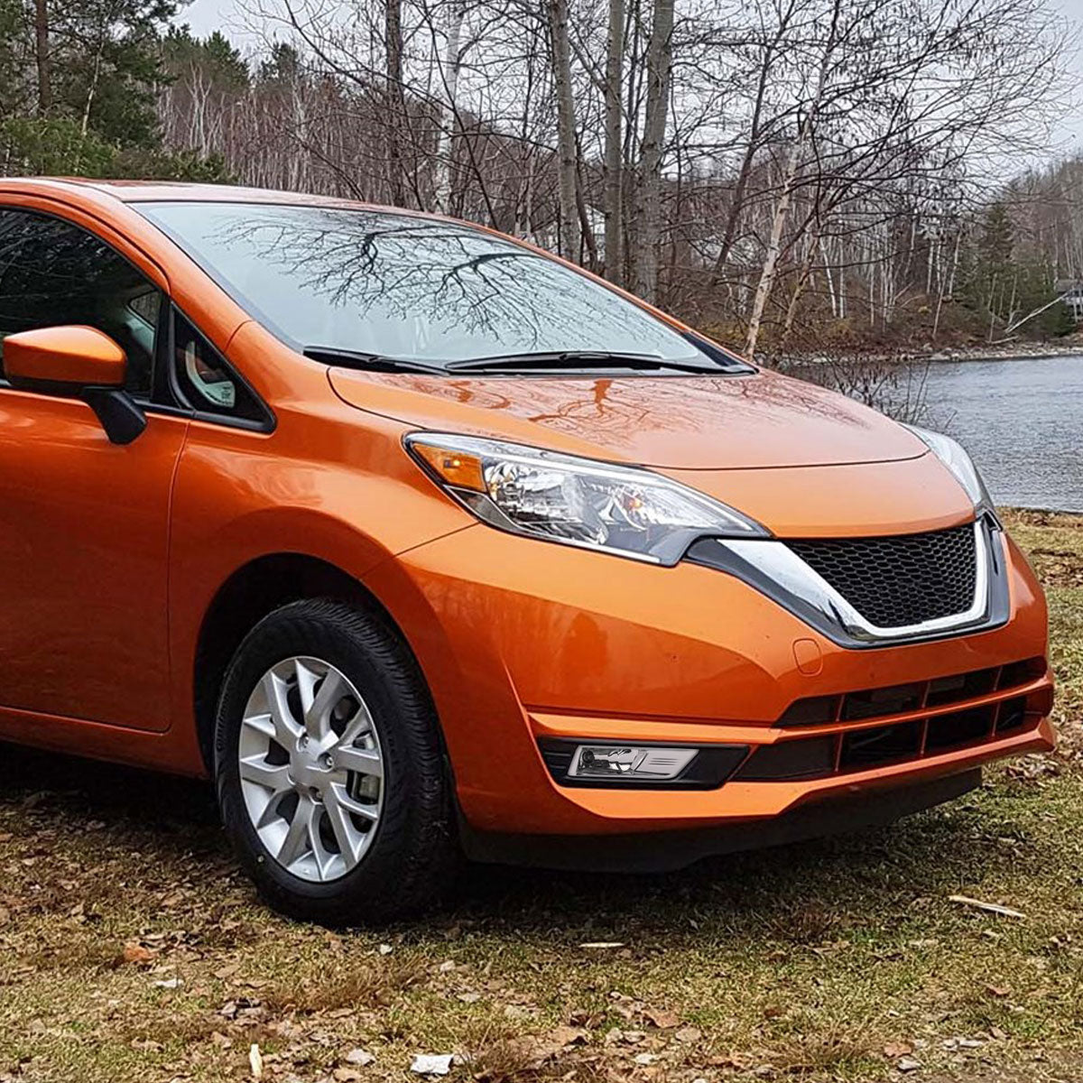 2017-2019 Nissan Versa Note Hatchback H8 Fog Lights Kit (Chrome Housing/Clear Lens)