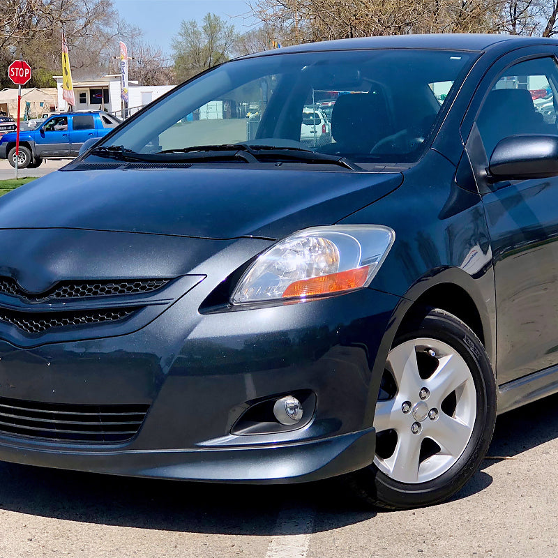 2006-2008 Toyota Yaris Sedan H11 Fog Lights Kit (Chrome Housing/Clear Lens)