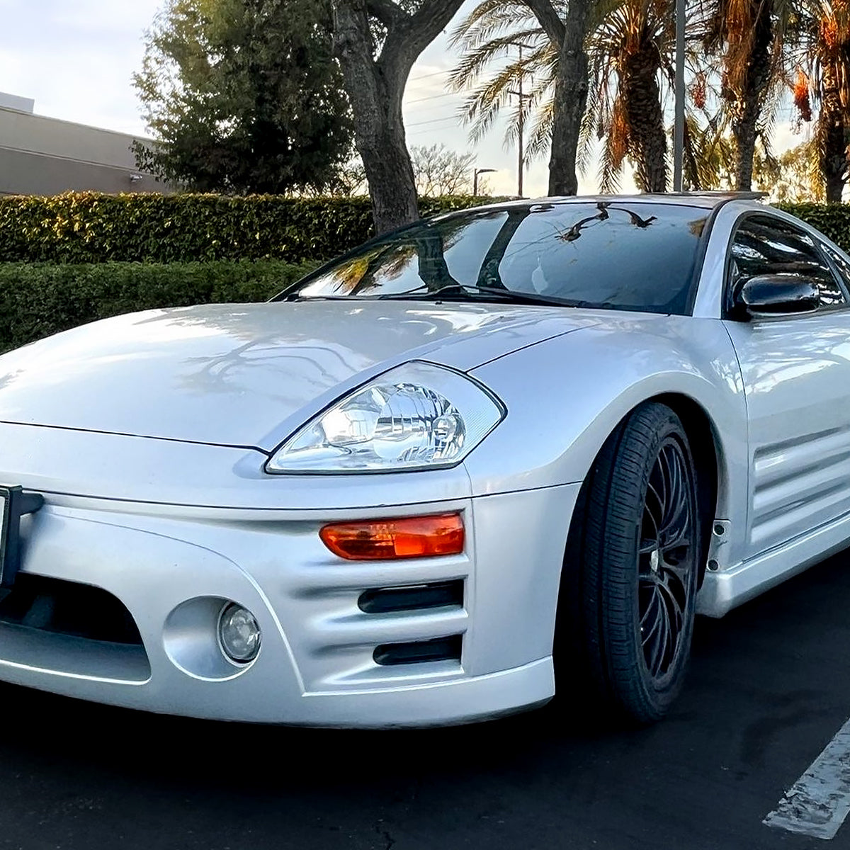 2000-2005 Mitsubishi Eclipse Factory Style Crystal Headlights (Chrome Housing/Clear Lens)