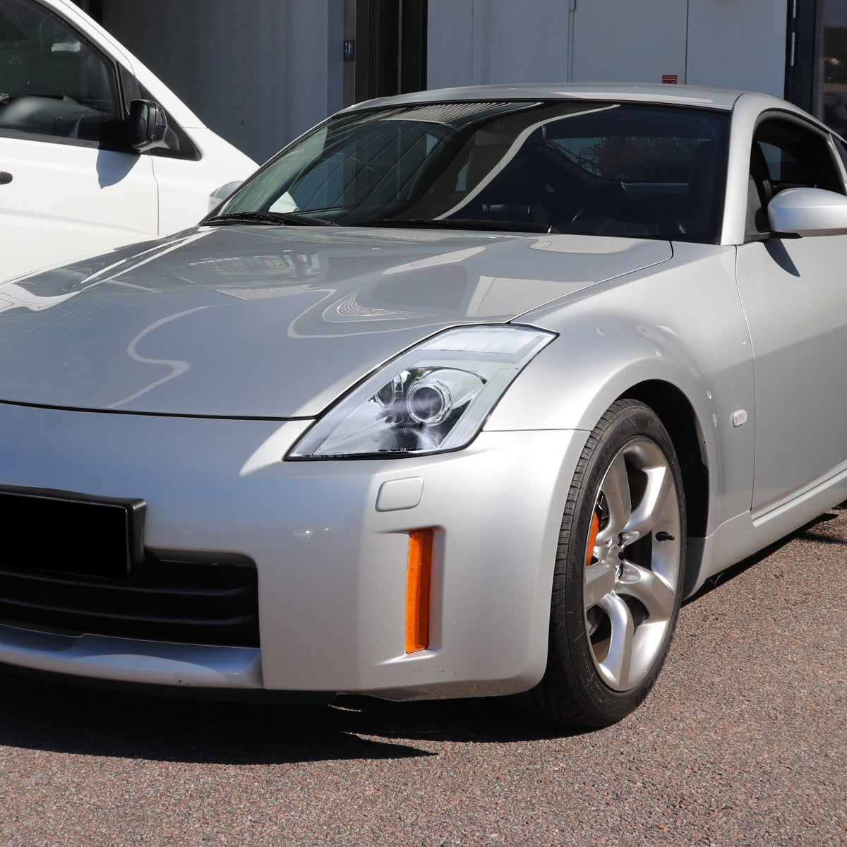 2006-2009 Nissan 350Z Switchback Sequential Turn Signal Animated LED Bar Projector Headlights (Chrome Housing/Clear Lens)