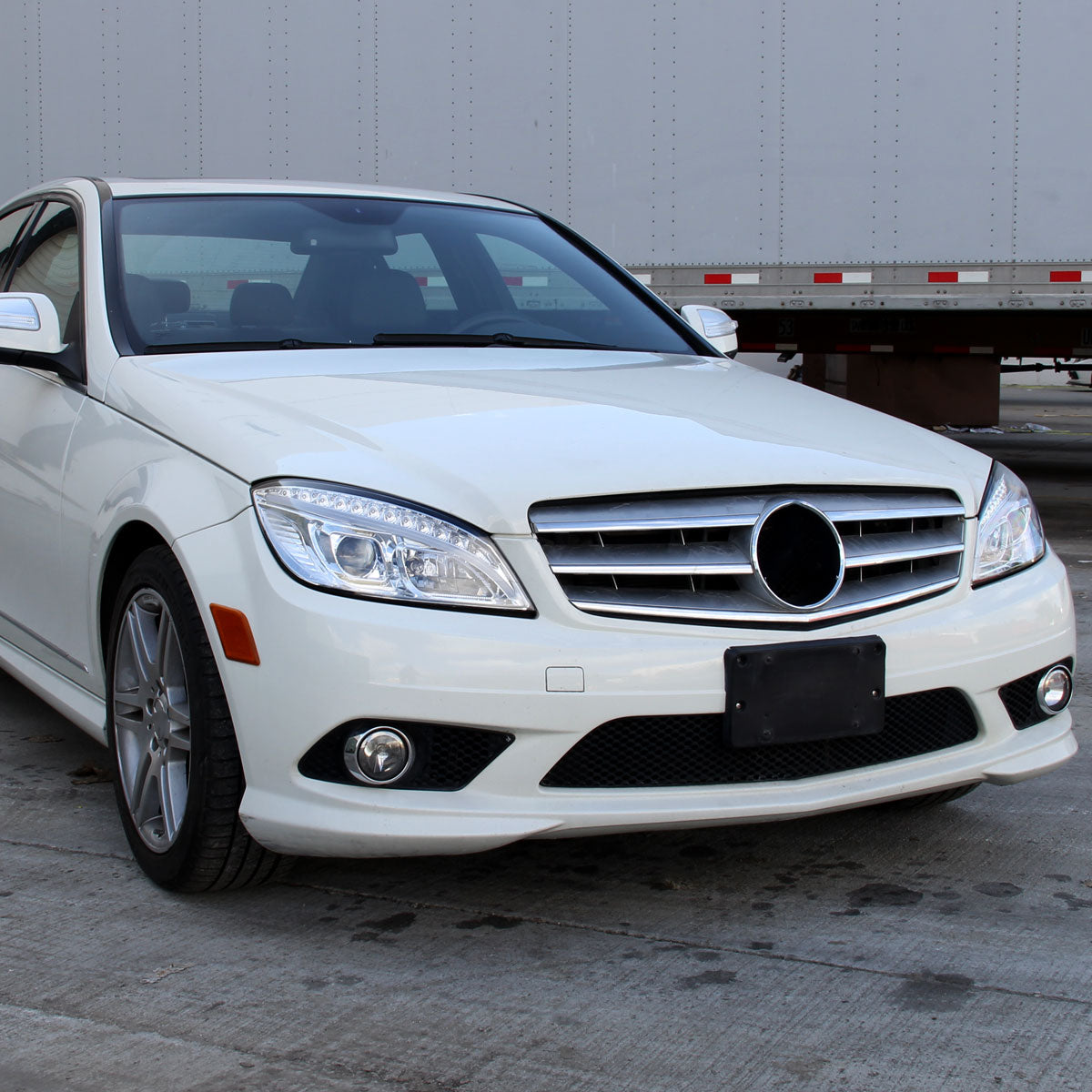 2008-2011 Mercedes Benz W204 C Class Projector Headlights w/ LED Light Bar & LED Turn Signal Lights (Chrome Housing/Clear Lens)