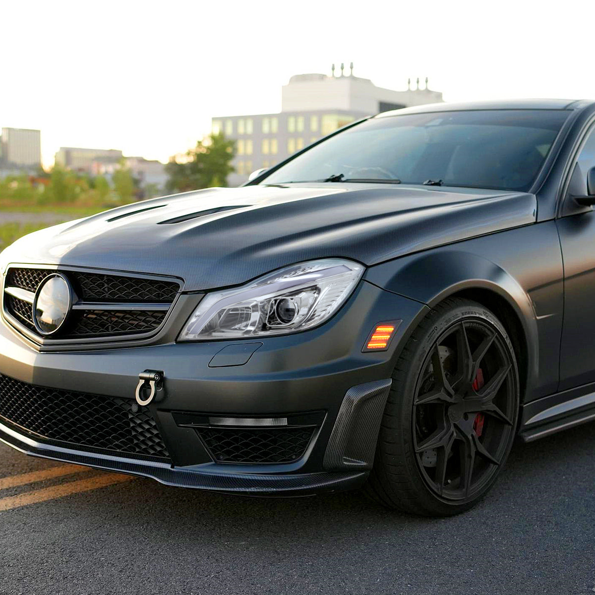 2012-2014 Mercedes-Benz W204 C-Class Switchback Sequential LED Bar Projector Headlights (Chrome Housing/Clear Lens)