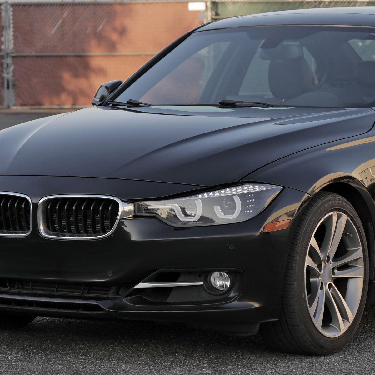 2012-2015 F30 3 Series Sedan Dual U-Bar Projector Headlights w/ LED Turn Signal Lights (Matte Black Housing/Clear Lens)