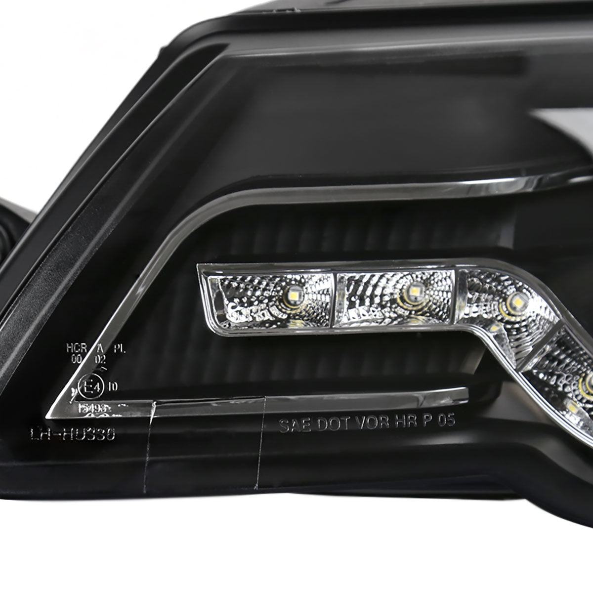 2006-2010 Volkswagen Passat Halo Projector Headlights w/ R8 Style LED Light Strip (Matte Black Housing/Clear Lens)