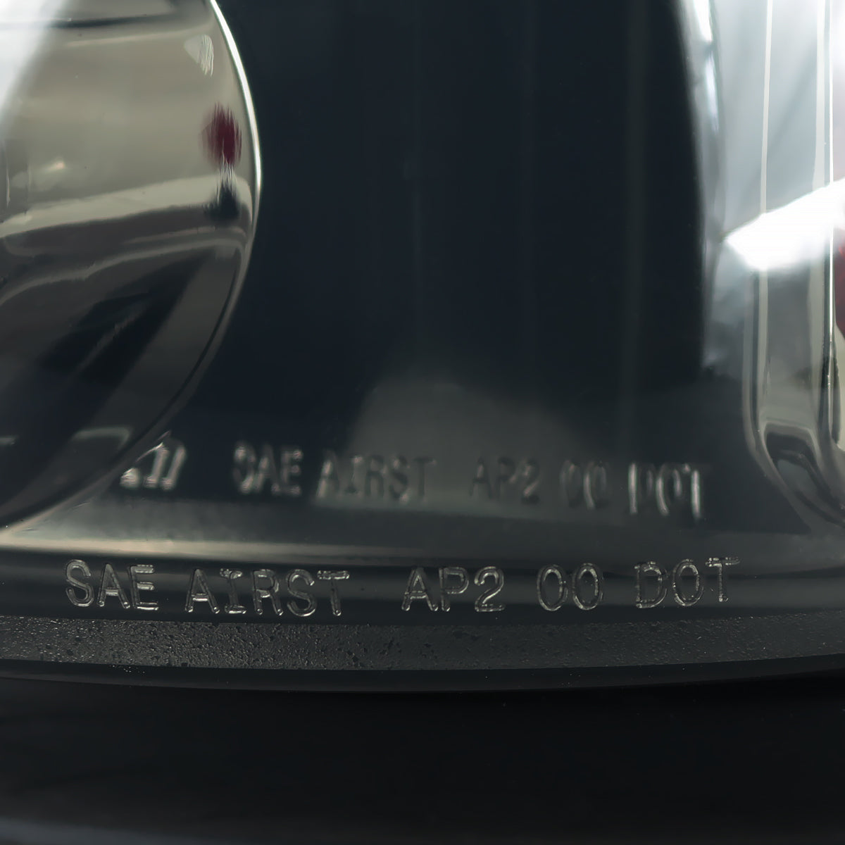 2000-2006 Chevrolet Suburban/Tahoe GMC Yukon/Yukon XL Tail Lights (Chrome Housing/Smoked Lens)