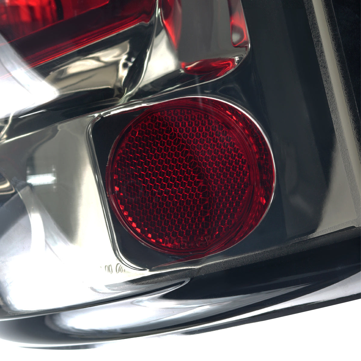 2000-2006 Chevrolet Suburban/Tahoe GMC Yukon/Yukon XL Tail Lights (Chrome Housing/Smoked Lens)