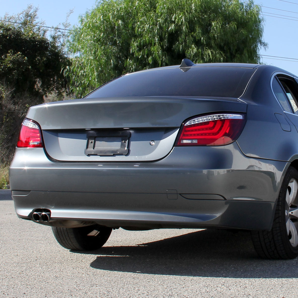 2004-2007 BMW E60 5 Series Sedan LED Tail Lights (Chrome Housing/Red Clear Lens)