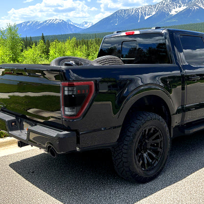 2021??2023 Ford F-150 LED Tail Lights w/ Switchback Sequential Turn Signals (Black Housing / Clear Lens)