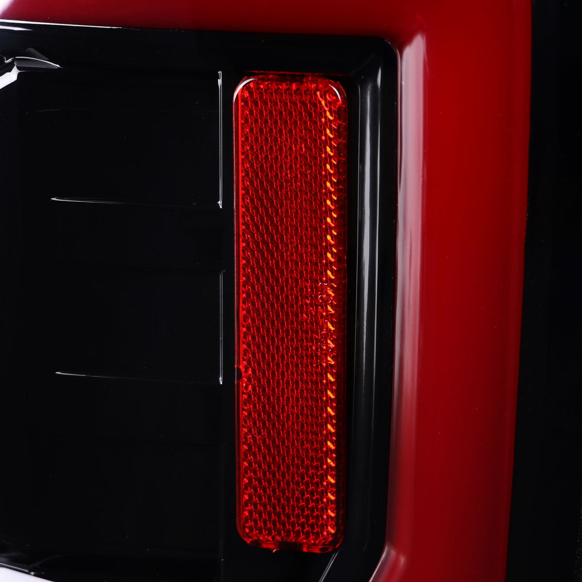 2017-2019 Ford F-250/F-350/F-450/F-550 LED Bar Tail Lights (Jet Black Housing/Clear Lens)
