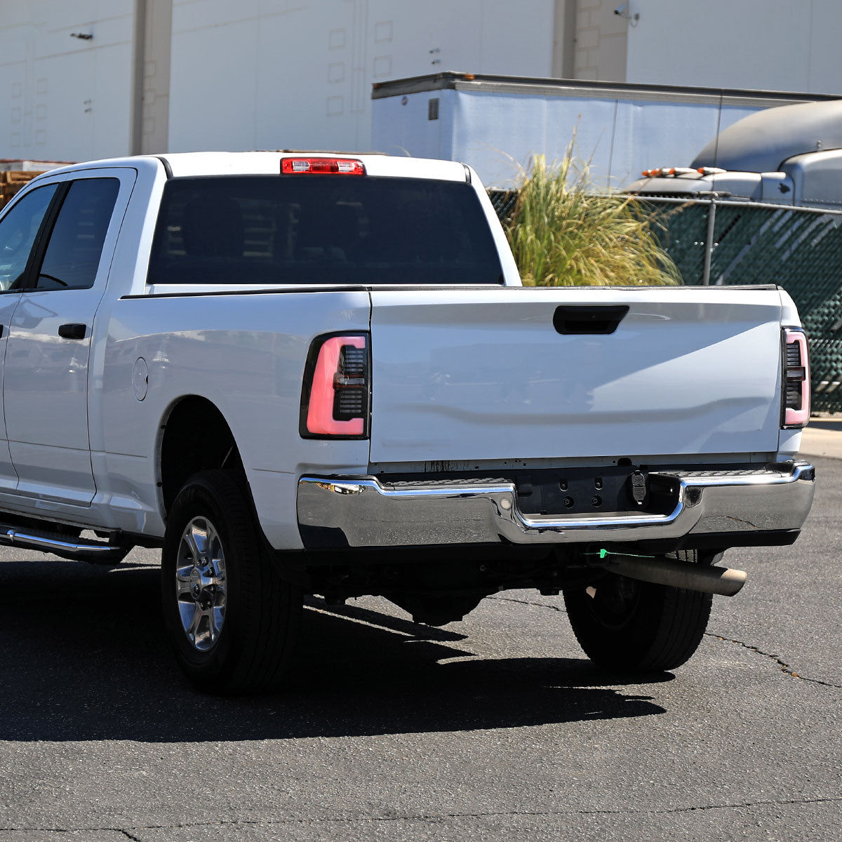 2019-2024 Dodge RAM 2500/3500 LED Sequential Signal Tail Lights (Matte Black Housing / Clear Lens)