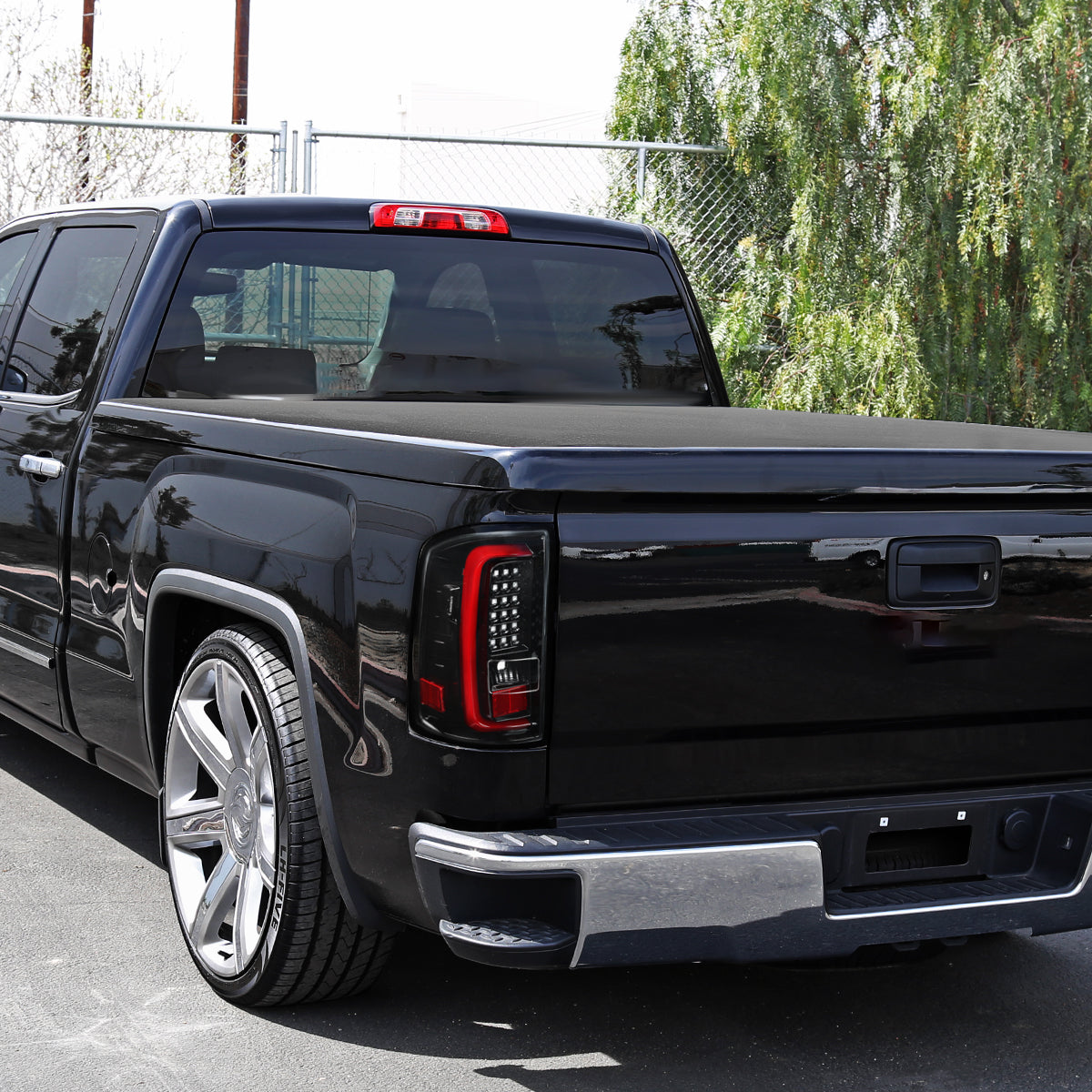 2014-2018 GMC Sierra 1500/2500HD/3500HD LED Tail Lights (Jet Black Housing/Clear Lens)