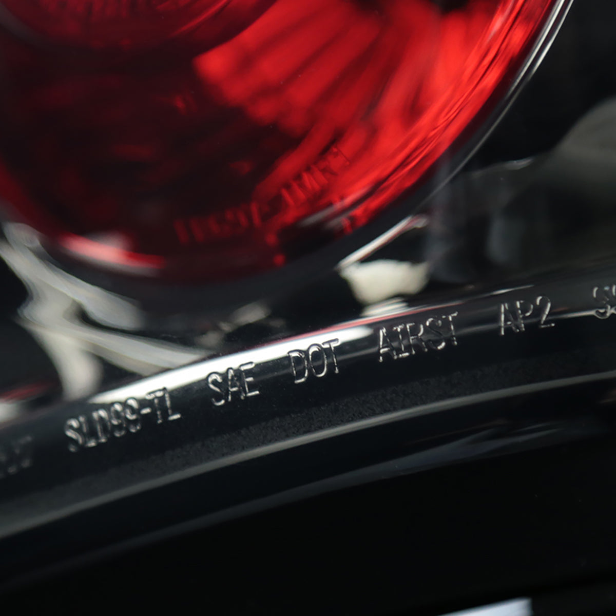 2003-2006 Chevrolet Silverado Tail Lights (Chrome Housing/Smoked Lens)