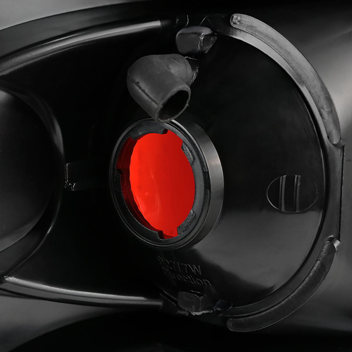 1999-2002 Chevrolet Silverado/ 1999-2006 GMC Sierra Tail Lights (Glossy Black Housing/Smoked Lens)