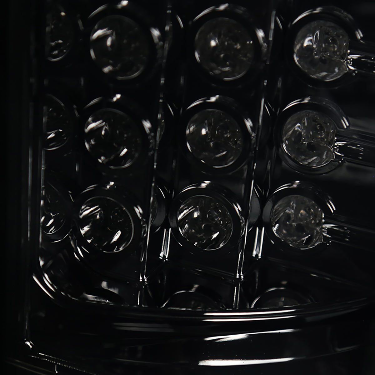 1999-2002 Chevrolet Silverado/ 1999-2006 GMC Sierra LED Tail Lights (Chrome Housing/Smoked Lens)