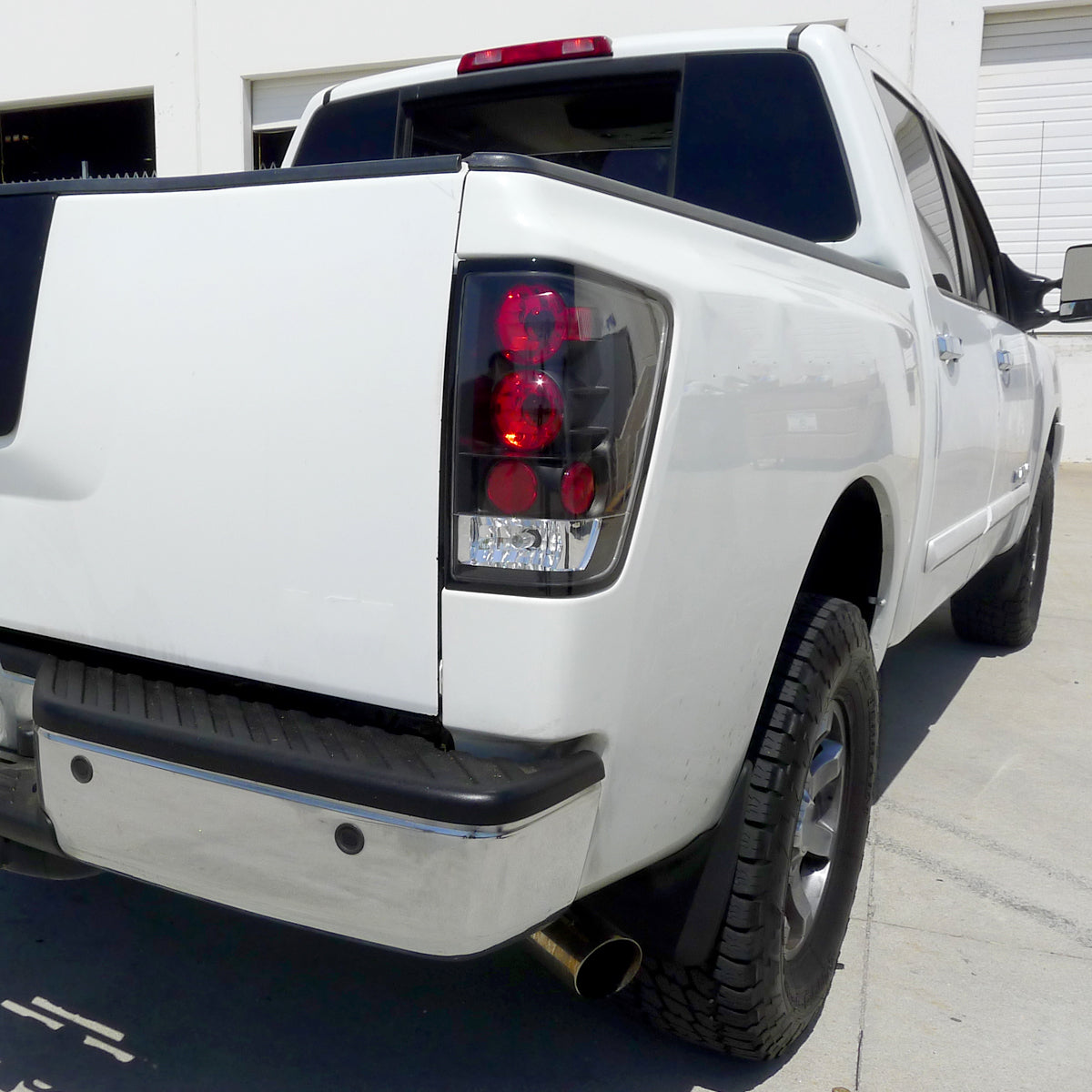 2004-2015 Nissan Titan Tail Lights (Matte Black Housing/Clear Lens)