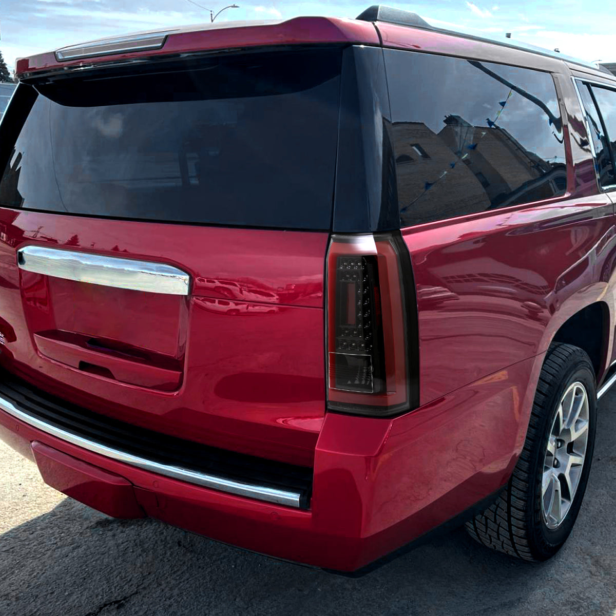 2015-2020 GMC Yukon/Yukon XL Denali SLE/SLT LED Tail Lights (Jet Black Housing/Clear Lens)