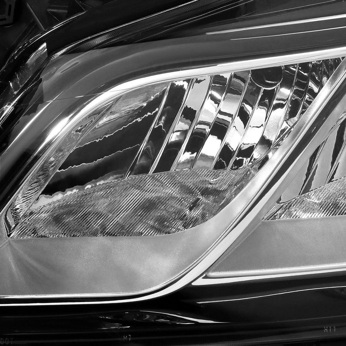 2013-2017 Chevrolet Traverse OE Style Left Headlight - H7/H11