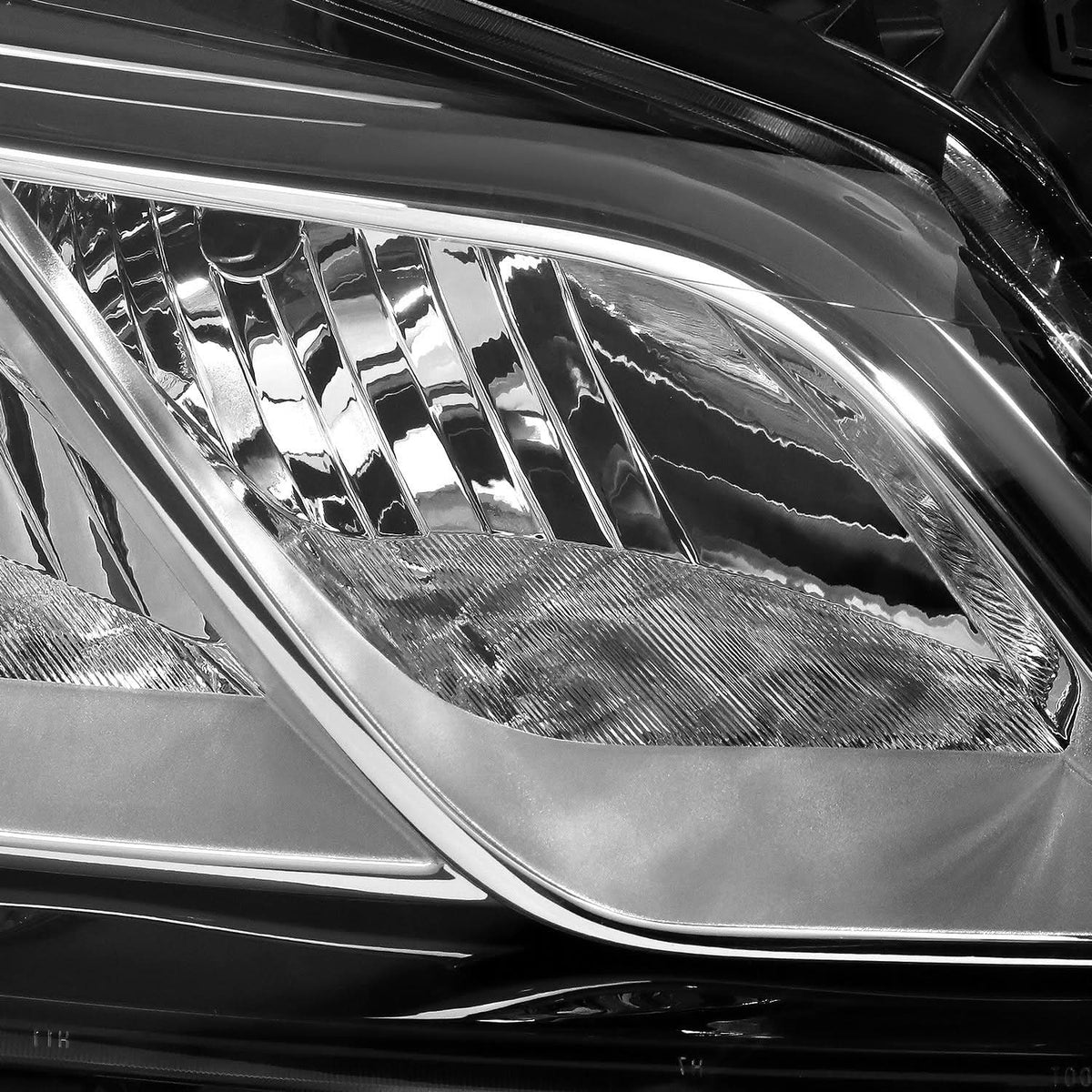 2013-2017 Chevrolet Traverse OE Style Right Headlight H7/H11