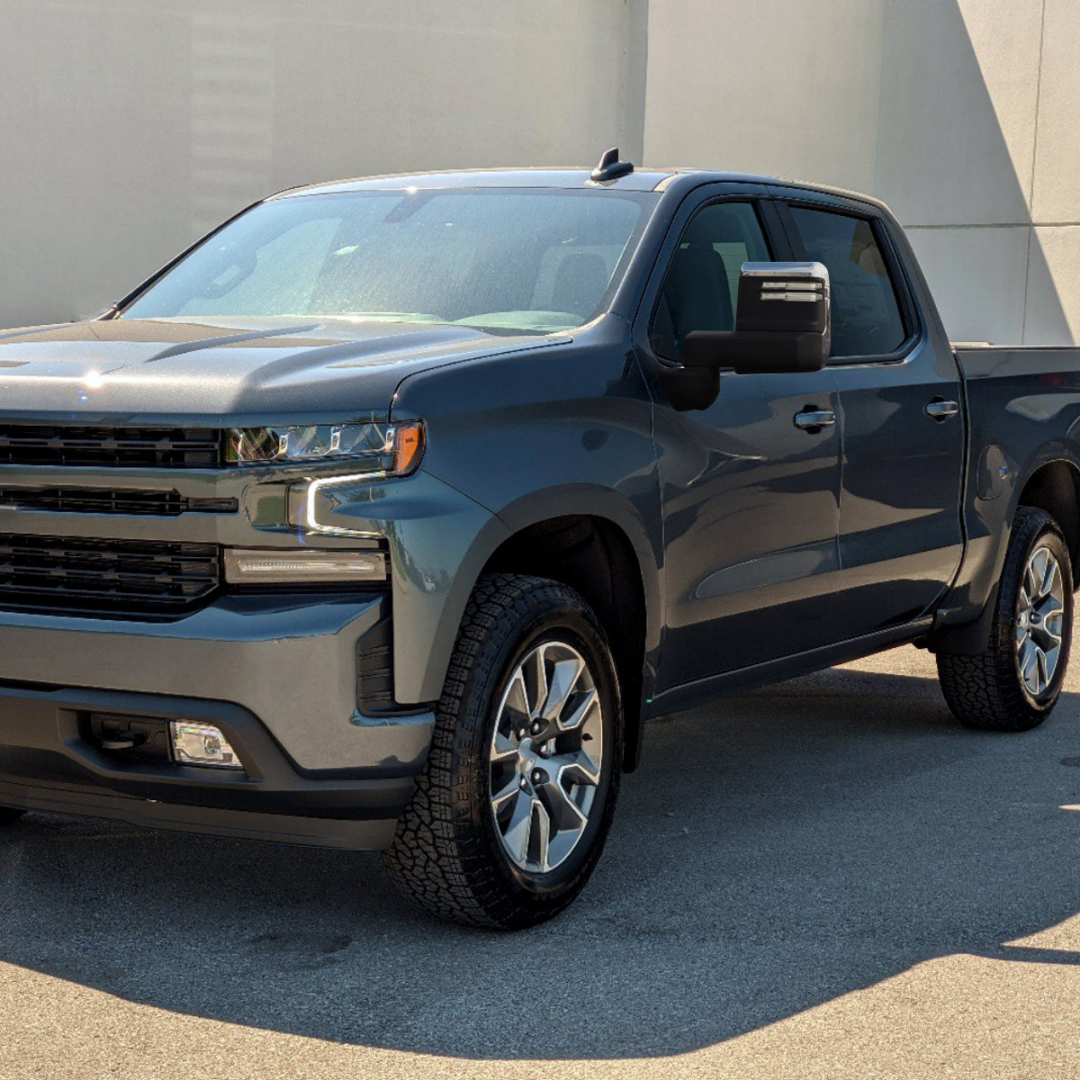 2019-2023 Chevrolet Silverado 1500 Power Adjustable, Heated, & Manual Extendable Chrome Towing Mirrors w/ Clear Lens LED Turn Signal & Clearance Lights