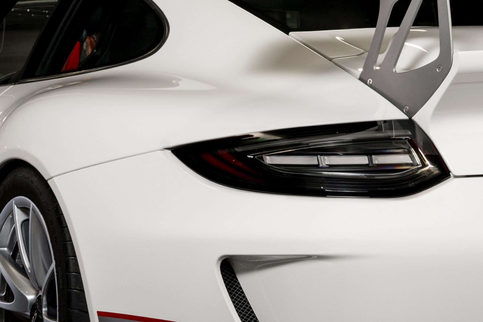 Porsche 997.2 smoked lens tail light illuminated