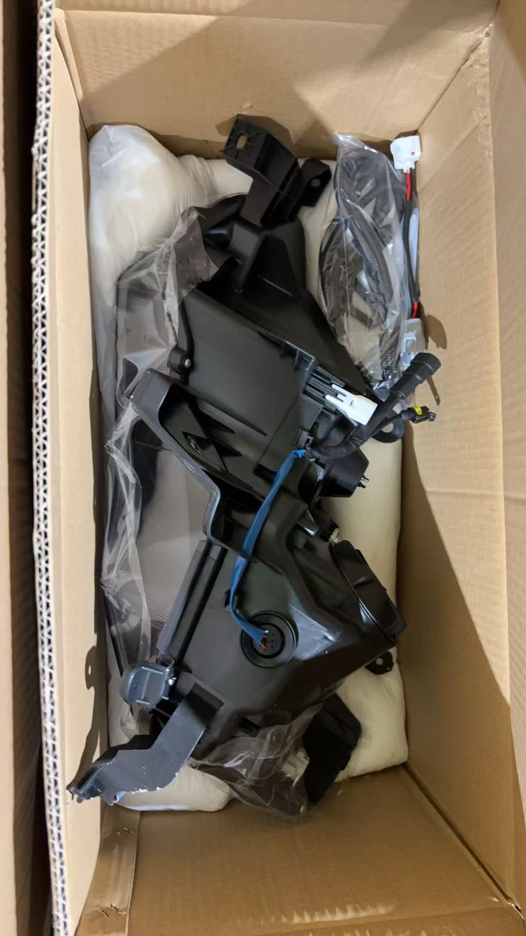 Open box For Toyota 4Runner 2014-2022 LED Head lamp - actual condition photo