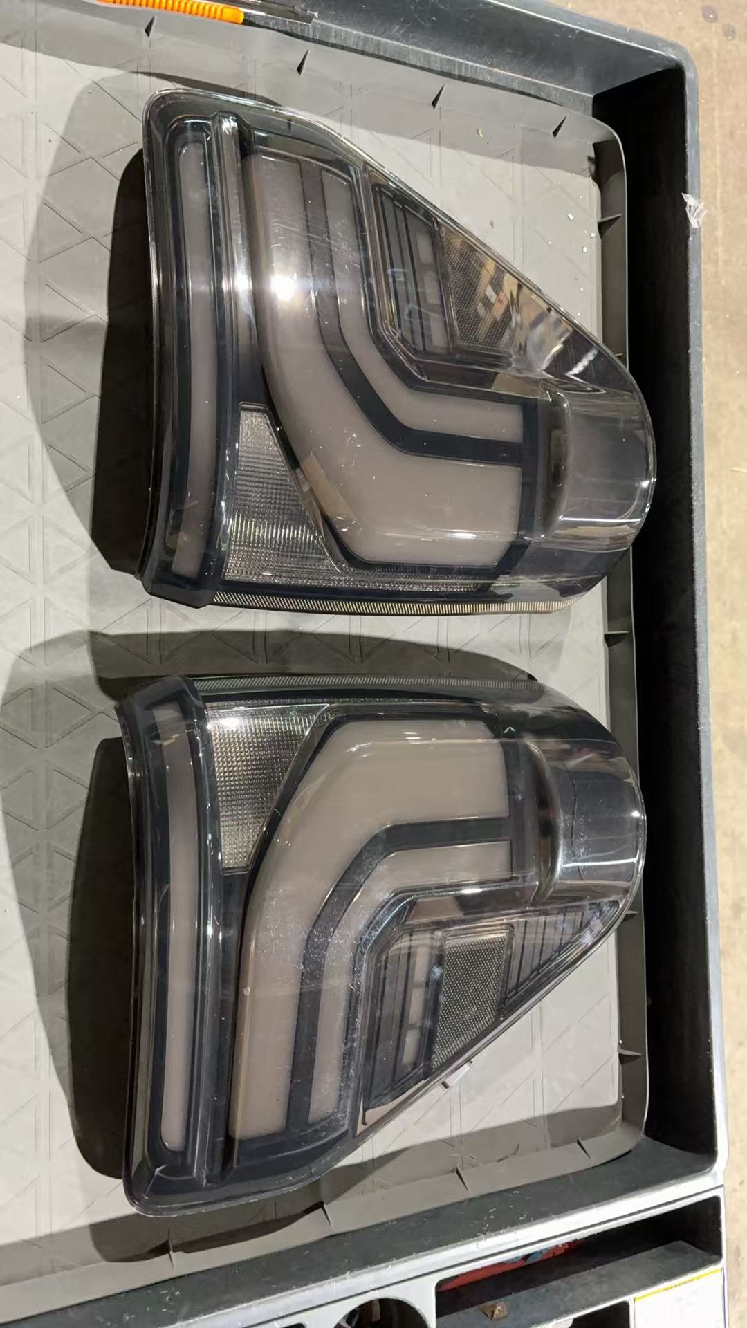Open box For 21-26 F150, XL/XLT/STX - actual condition photo