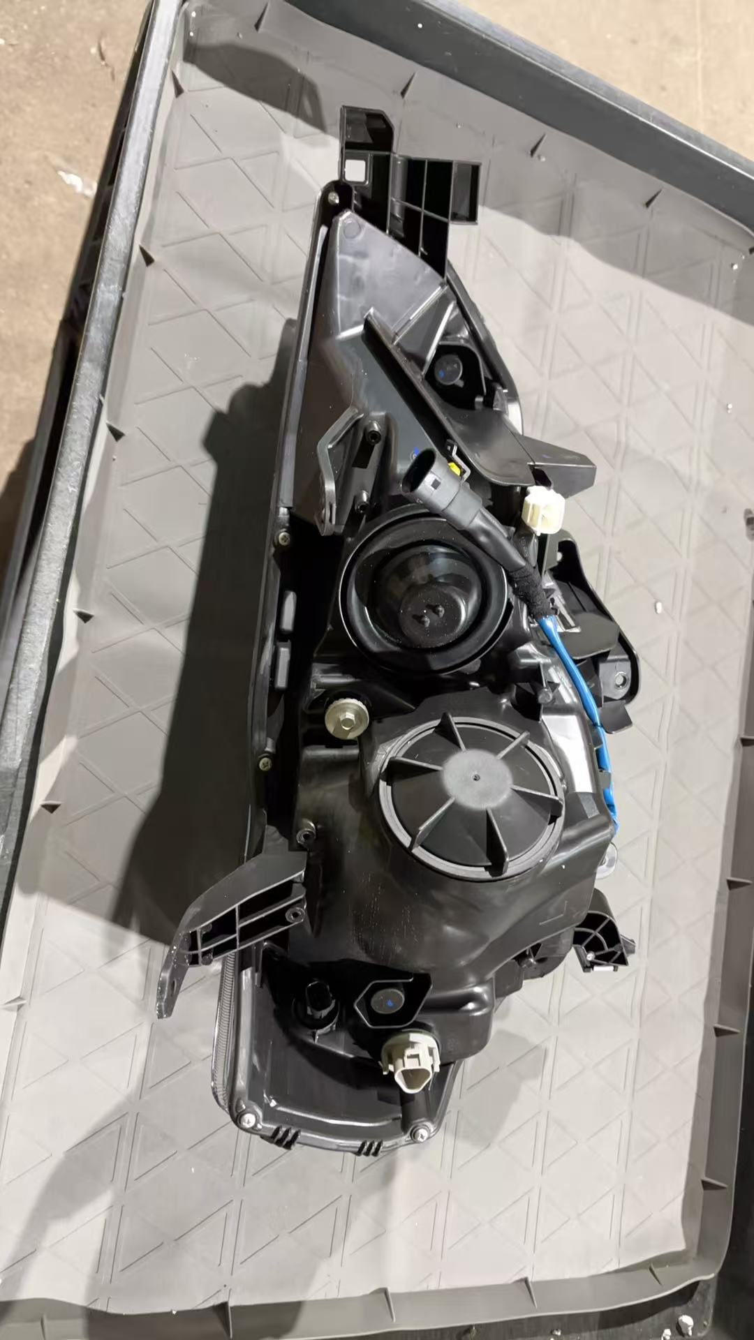 Open box For Toyota 4-RUNNER 2014-2022 LED Head lamp - actual condition photo