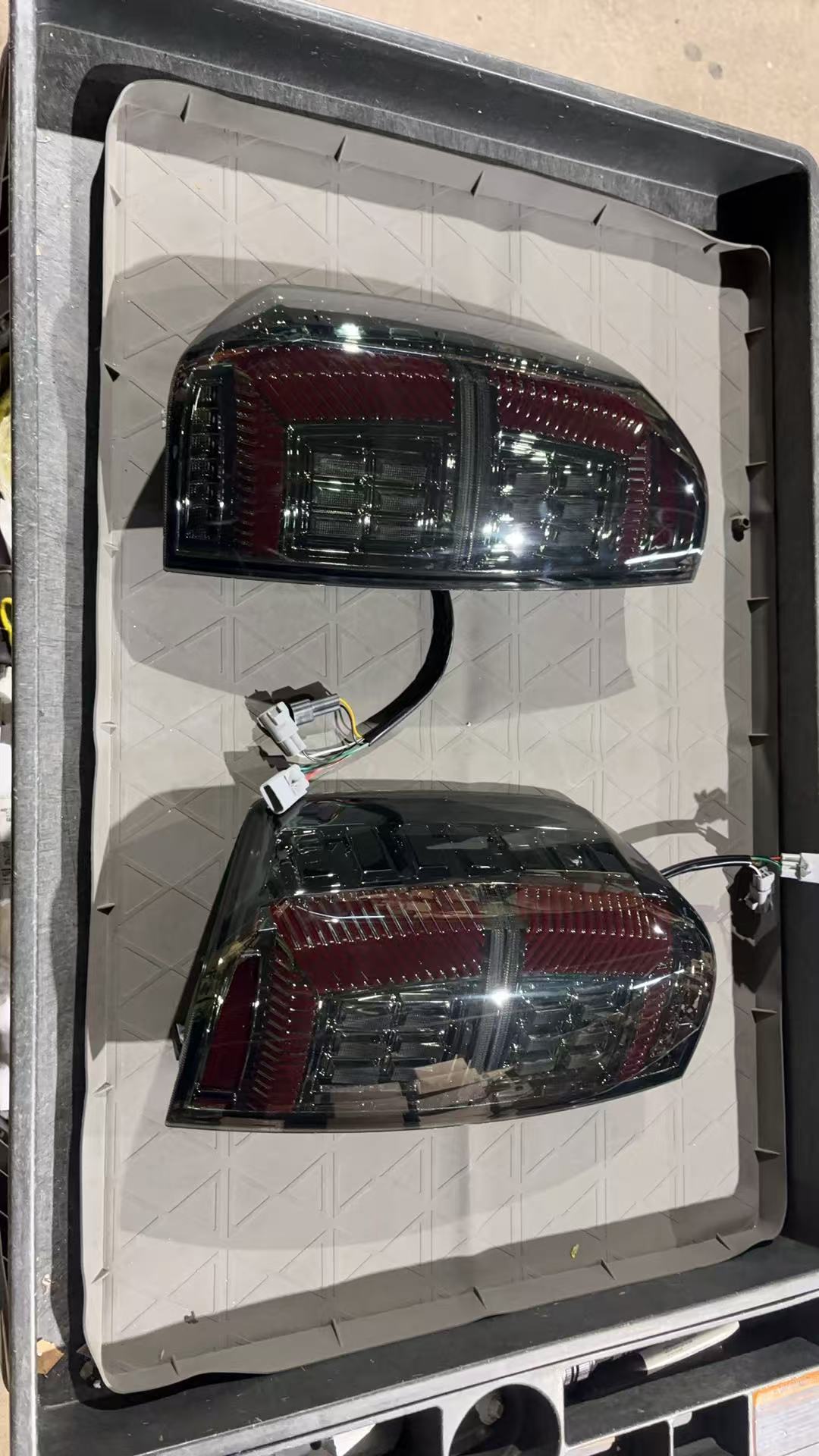 Open box Toyota Tundra 14-21 tail light - actual condition photo