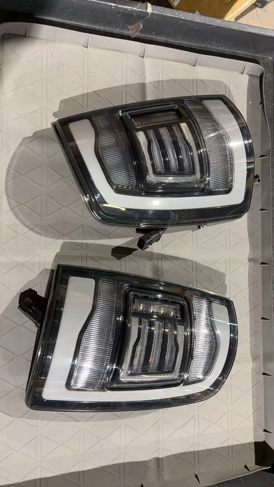 Open box For 2009-2018 Dodge Ram 1500, 2013-2018 Ram 1500 2500 - actual condition photo