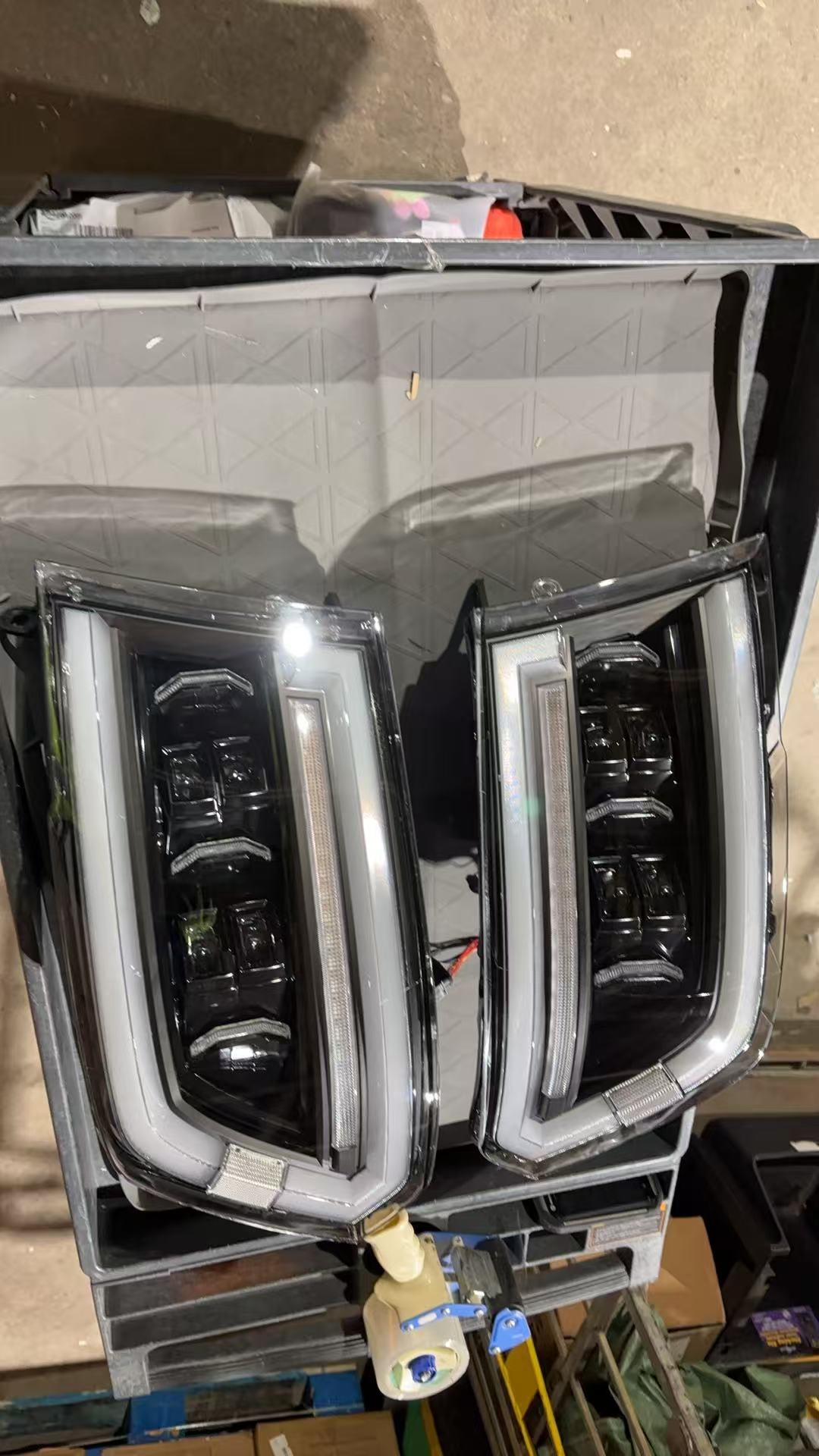 Open box 09-18 RAM 1500 13-18 RAM 1500 2500 headlight - actual condition photo